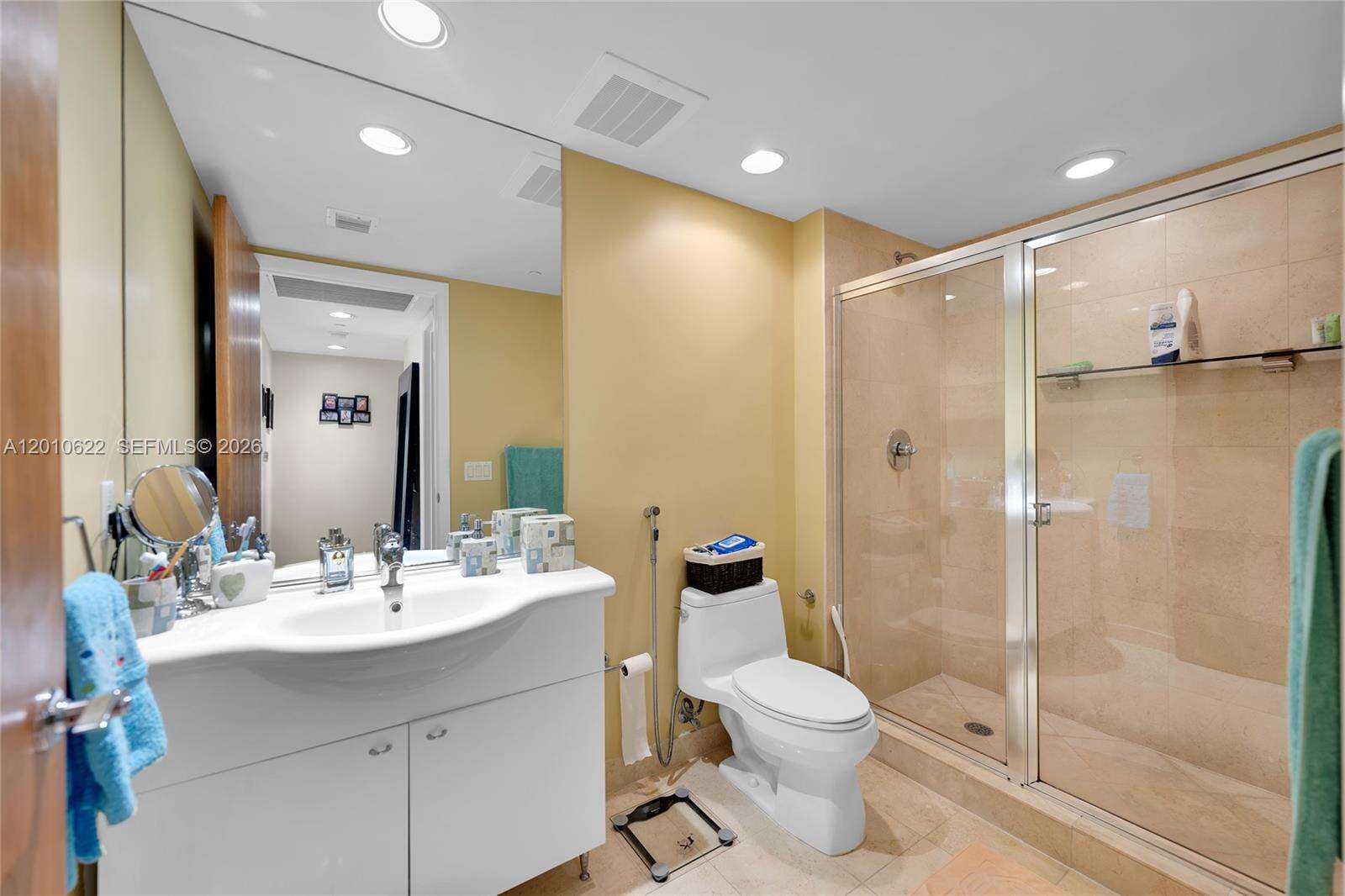 BEACH CLUB THREE - 1800 Ocean Dr, Hallandale Beach, FL 33009 | Picture 20