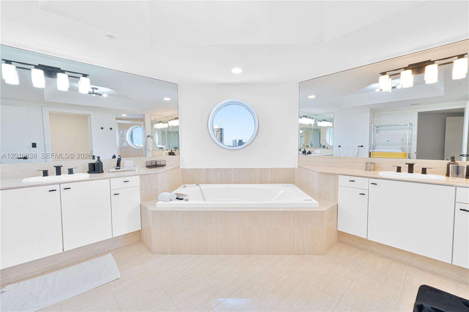 7000 ISL BLVD WILLIAMS ISL - 7000 Island Blvd, Aventura, FL 33160 | Picture 10