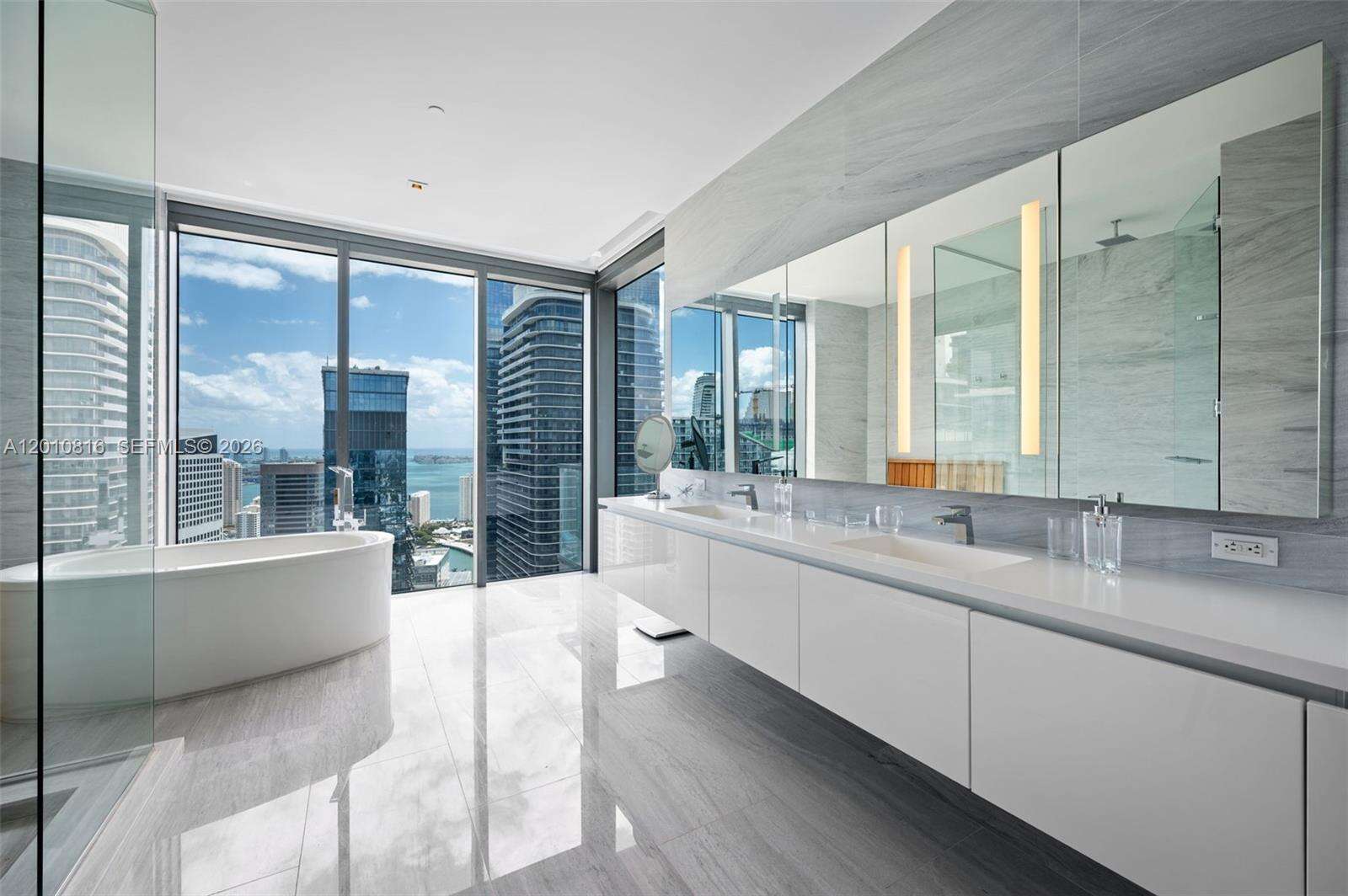Rise Brickell at 88 7 St, Miami, FL 33130 - For Sale photo 15