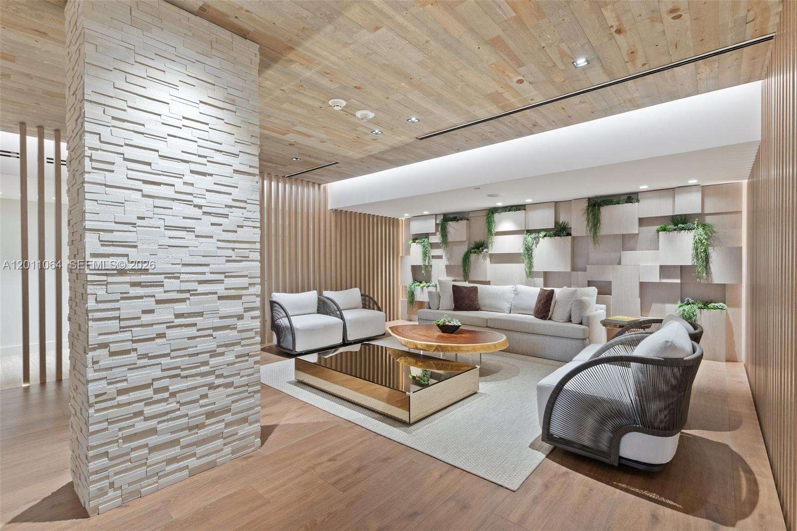 RONEY PALACE - 2301 Collins Ave, Miami Beach, FL 33139 | Picture 23