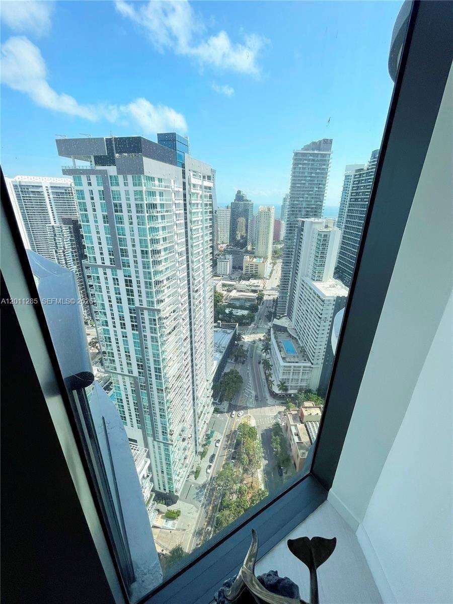 BRICKELL FLATIRON - 1000 Brickell Plz, Miami, FL 33131 | Picture 12