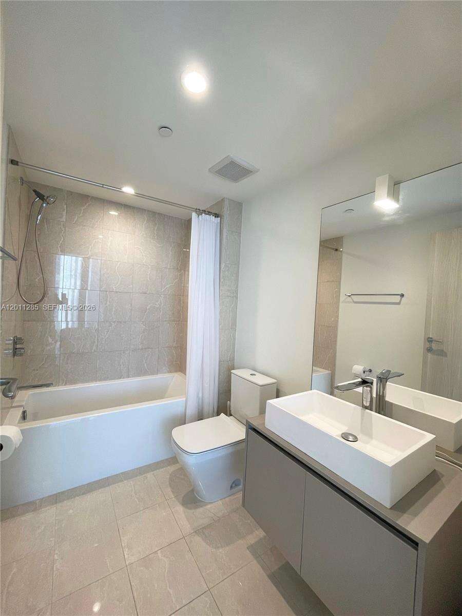 BRICKELL FLATIRON - 1000 Brickell Plz, Miami, FL 33131 | Picture 13