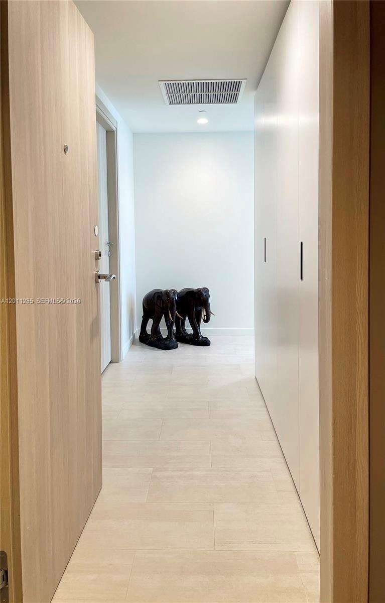 BRICKELL FLATIRON - 1000 Brickell Plz, Miami, FL 33131 | Picture 17