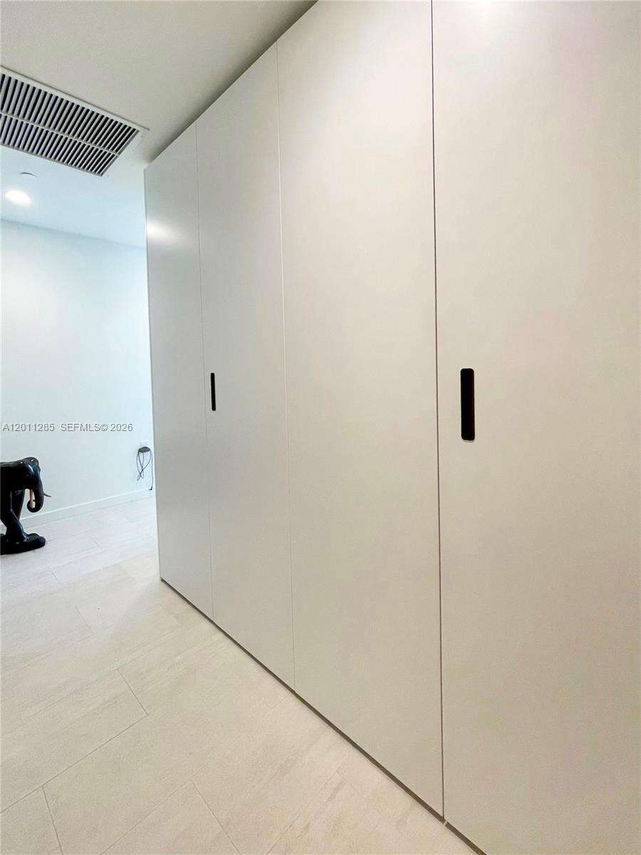 BRICKELL FLATIRON - 1000 Brickell Plz, Miami, FL 33131 | Picture 18