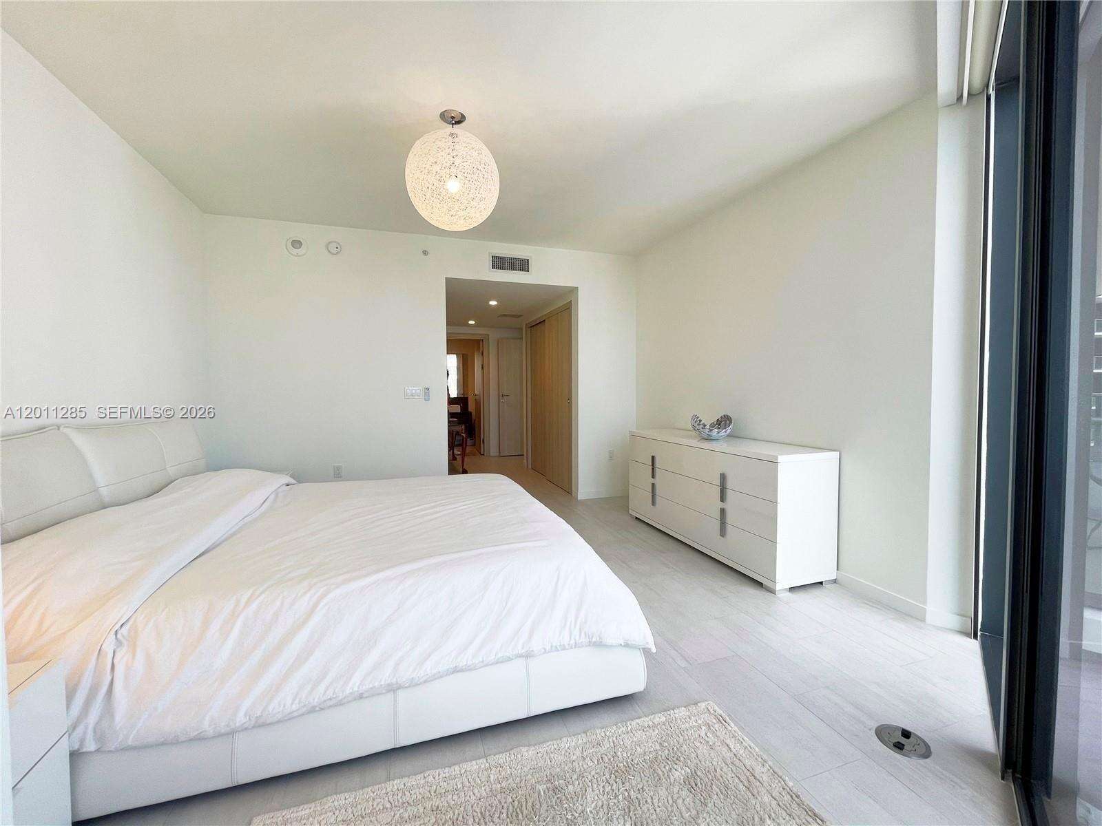 BRICKELL FLATIRON - 1000 Brickell Plz, Miami, FL 33131 | Picture 8