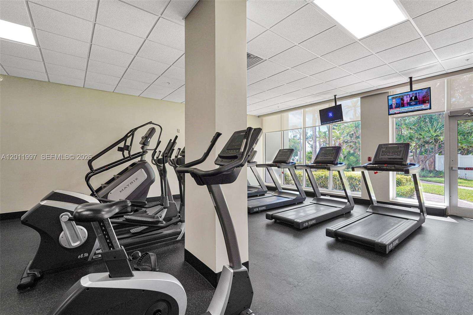 RESIDENCES ON HOLLYWOOD BEACH - 3001 Ocean Dr, Hollywood, FL 33019 | Picture 45