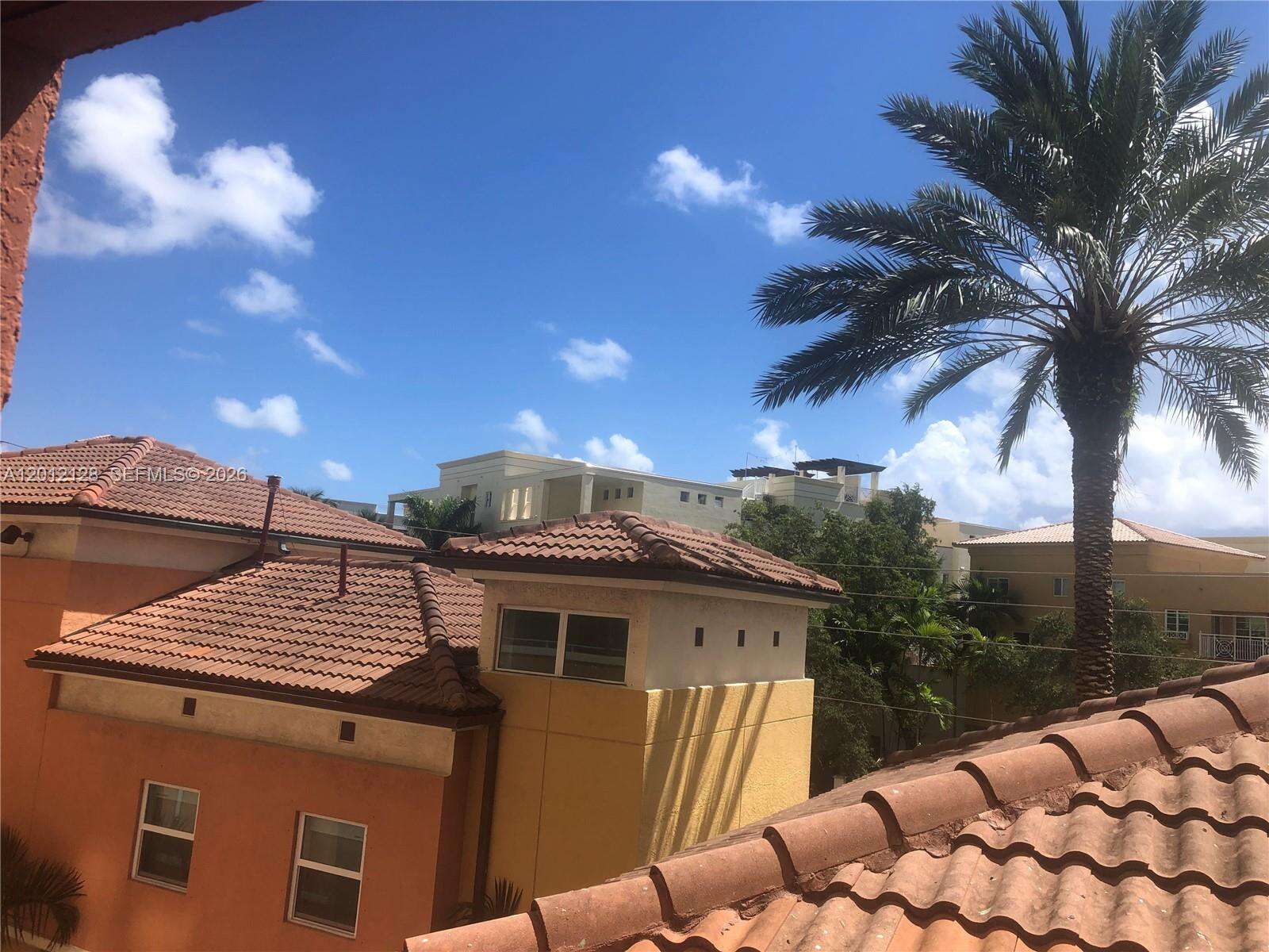 Yacht Club At Portofino at 90 Alton Rd, Miami Beach, FL 33139 - For Sale photo 8