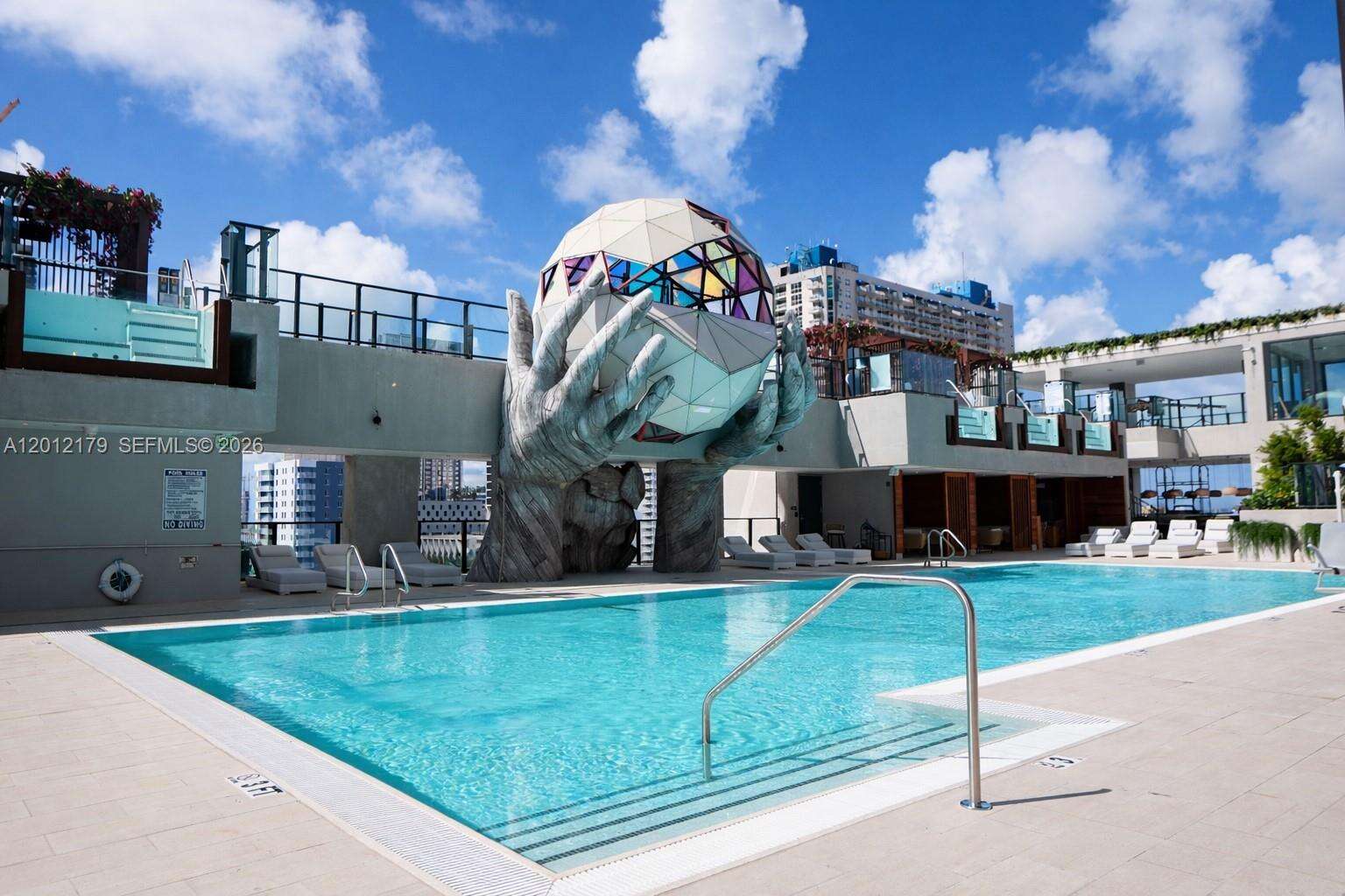 Elleven Condos for Sale & Rent | Picture 1