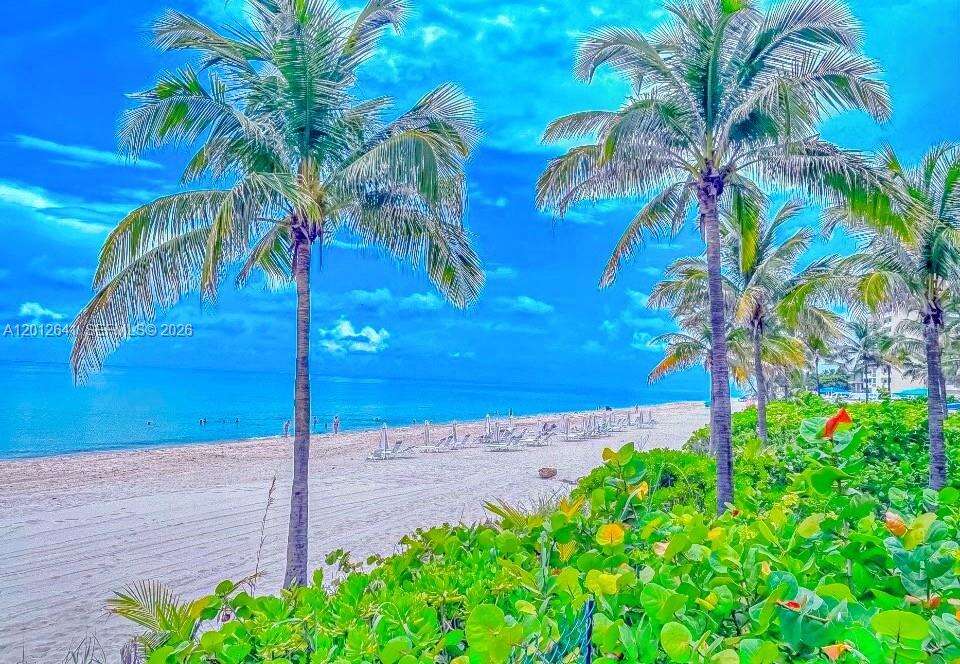 Parker Plaza at 2030 Ocean Dr, Hallandale Beach, FL 33009 - For Sale photo 4