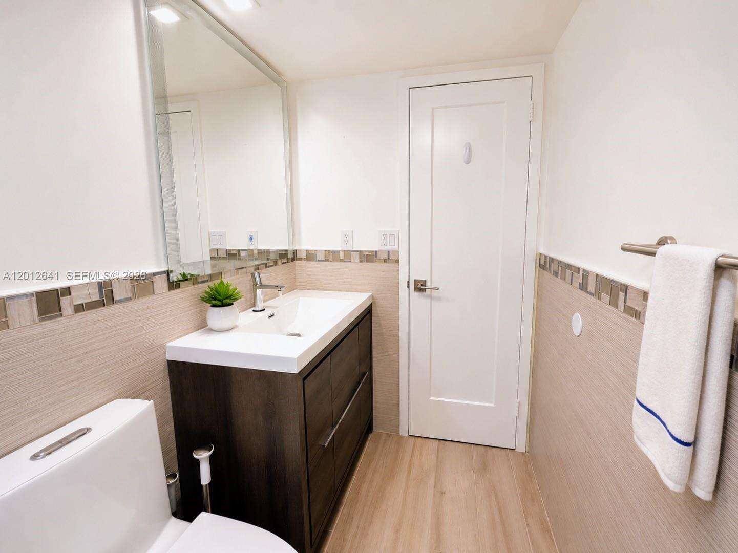 Parker Plaza at 2030 Ocean Dr, Hallandale Beach, FL 33009 - For Sale photo 32