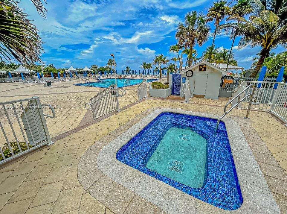 Parker Plaza at 2030 Ocean Dr, Hallandale Beach, FL 33009 - For Sale photo 50