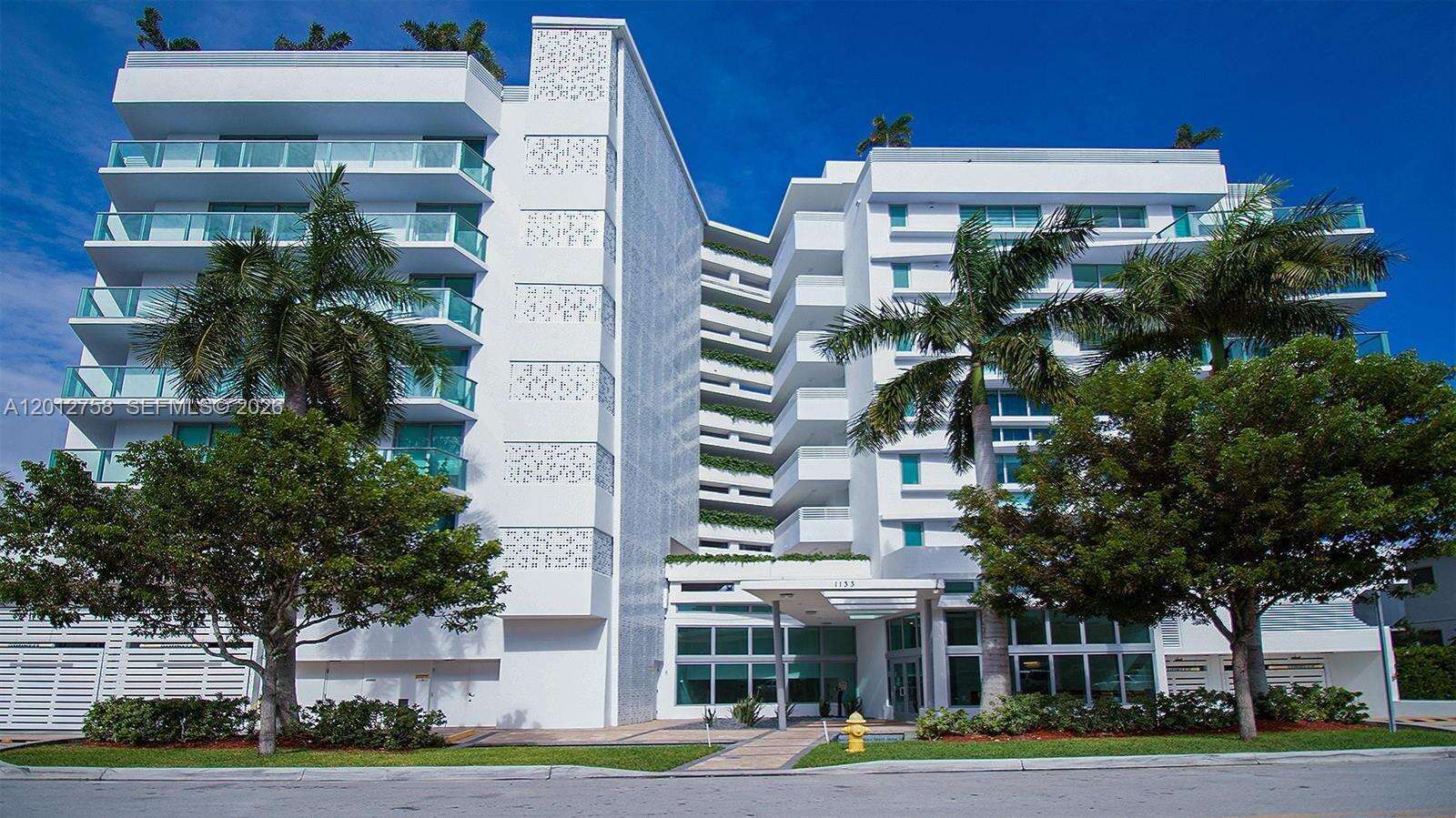 The Palms Condos for Sale & Rent | Picture 1