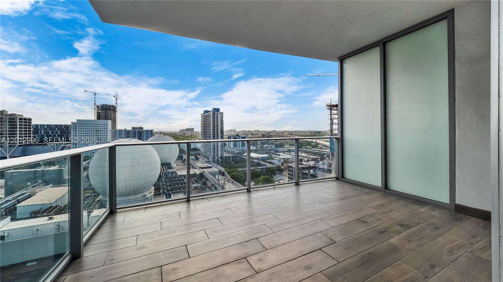 Paramount Miami Worldcenter at 851 1 Ave, Miami, FL 33132 - For Sale photo 12