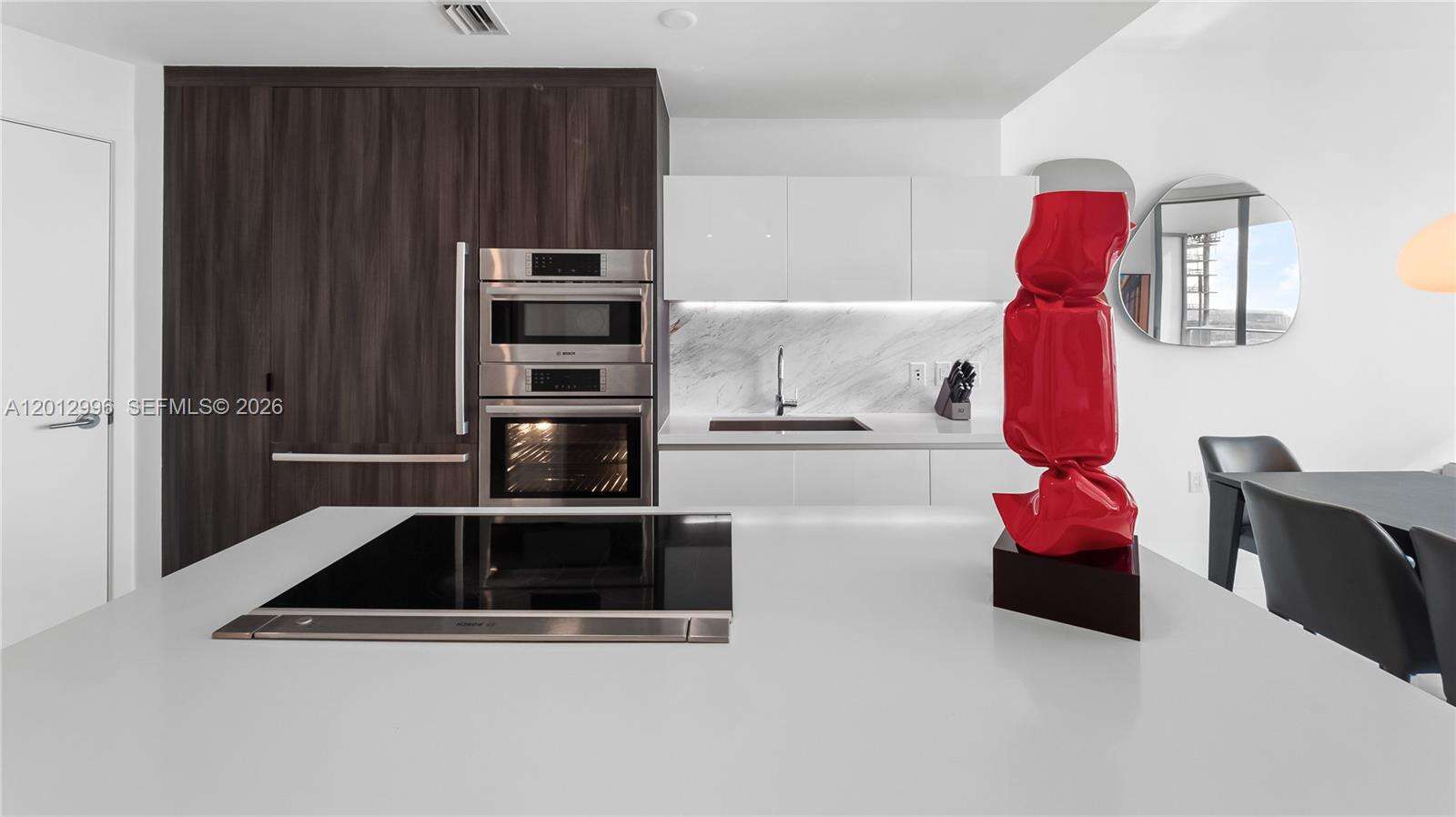 Paramount Miami Worldcenter at 851 1 Ave, Miami, FL 33132 - For Sale photo 3