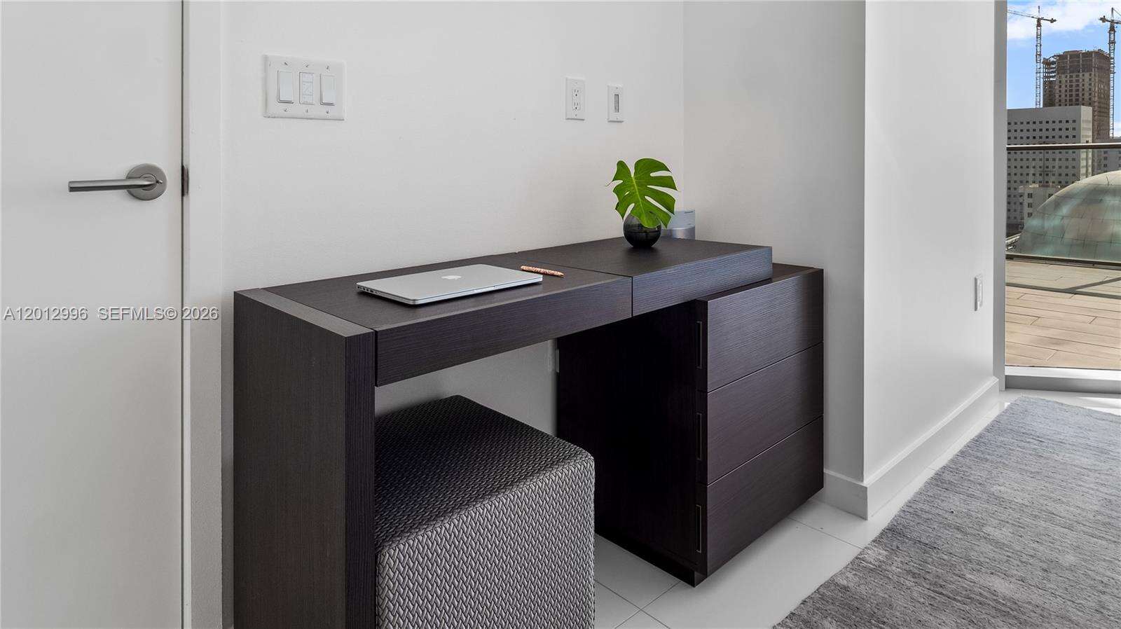 Paramount Miami Worldcenter at 851 1 Ave, Miami, FL 33132 - For Sale photo 23