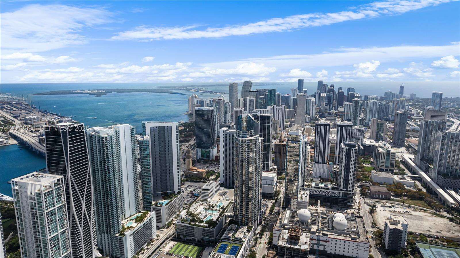 Paramount Miami Worldcenter at 851 1 Ave, Miami, FL 33132 - For Sale photo 30