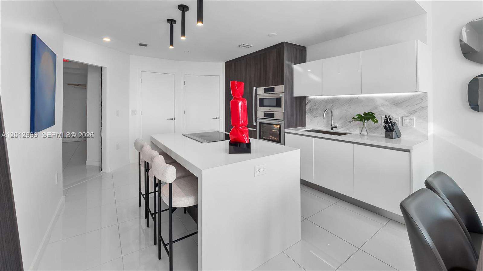 Paramount Miami Worldcenter at 851 1 Ave, Miami, FL 33132 - For Sale photo 5