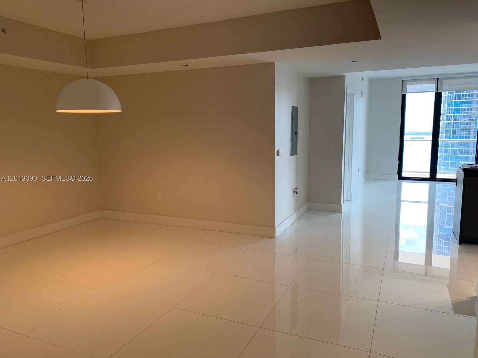 1010 Brickell at 1010 Brickell Ave, Miami, FL 33131 - For Sale photo 3