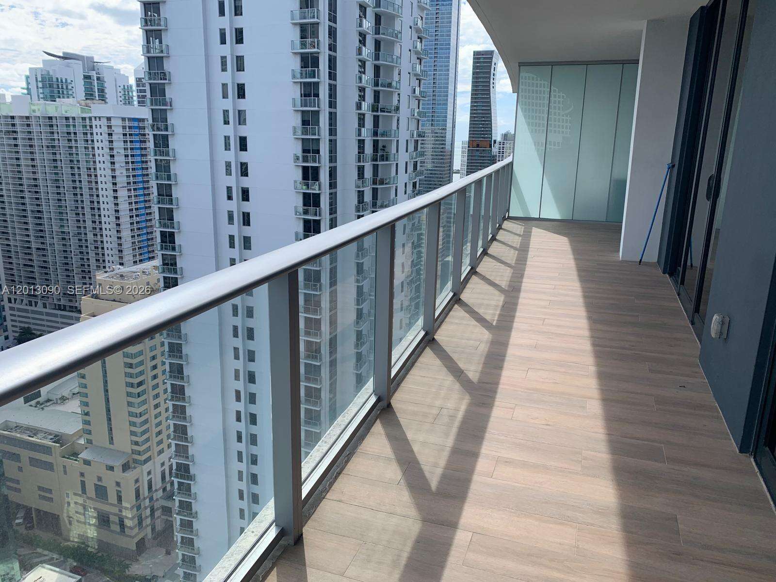 1010 Brickell at 1010 Brickell Ave, Miami, FL 33131 - For Sale photo 8