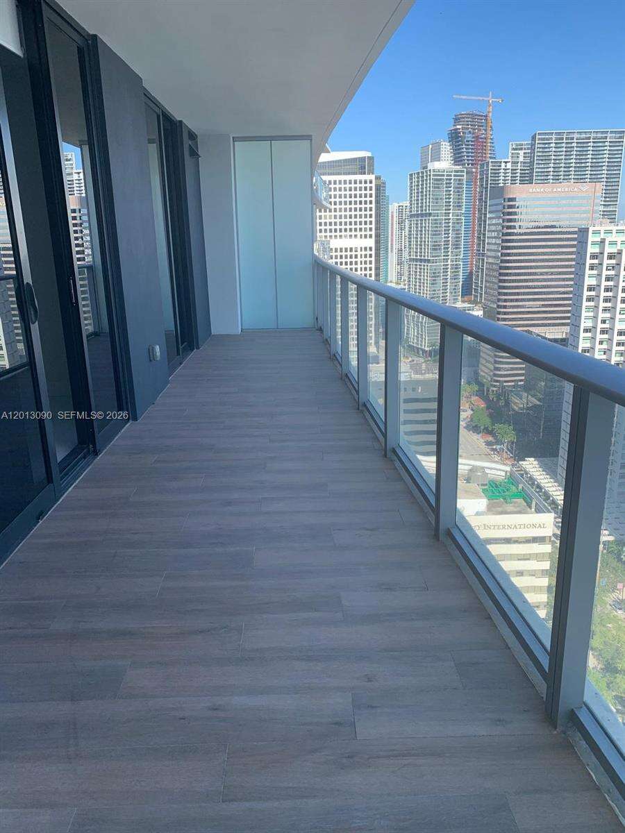1010 Brickell at 1010 Brickell Ave, Miami, FL 33131 - For Sale photo 10