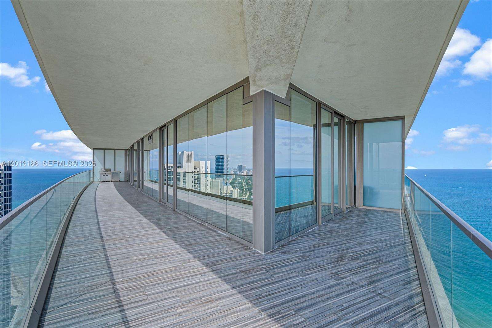 18975 COLLINS - 18975 Collins Ave, Sunny Isles Beach, FL 33160 | Picture 32
