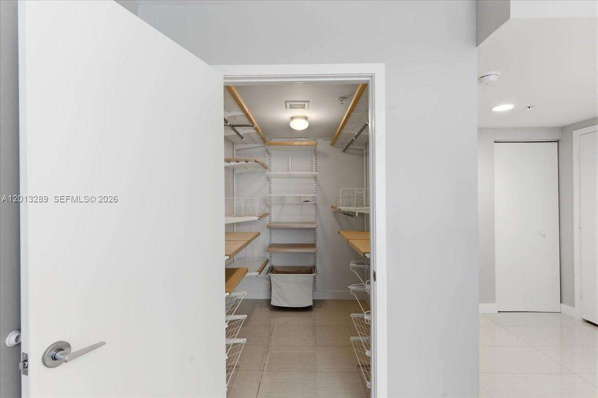 Axis On Brickell at 1111 1 Ave, Miami, FL 33130 - For Sale photo 32