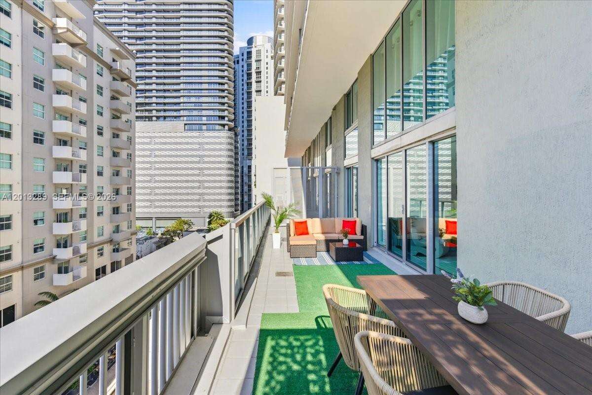 Axis On Brickell at 1111 1 Ave, Miami, FL 33130 - For Sale photo 48