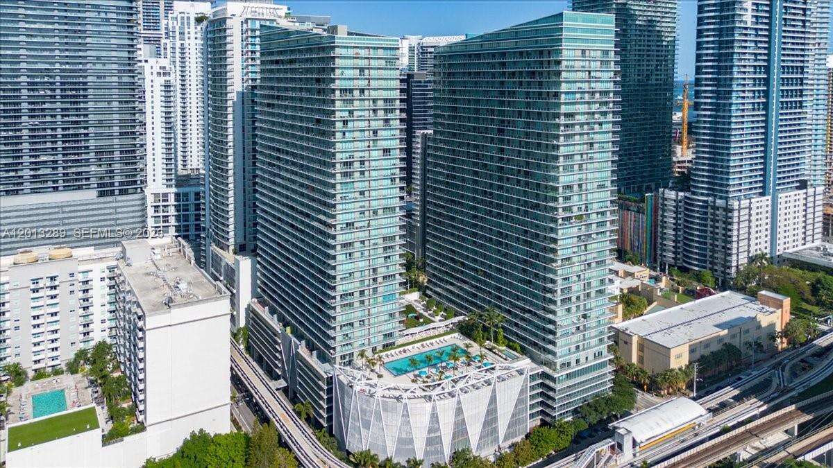 Axis On Brickell at 1111 1 Ave, Miami, FL 33130 - For Sale photo 61