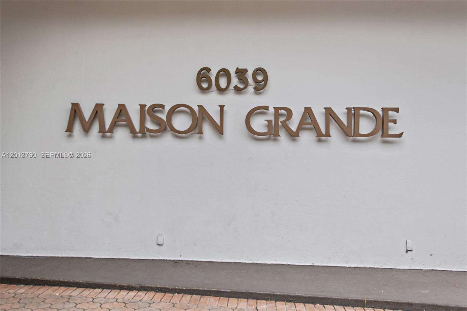 Maison Grande at 6039 Collins Ave, Miami Beach, FL 33140 - For Sale photo 4