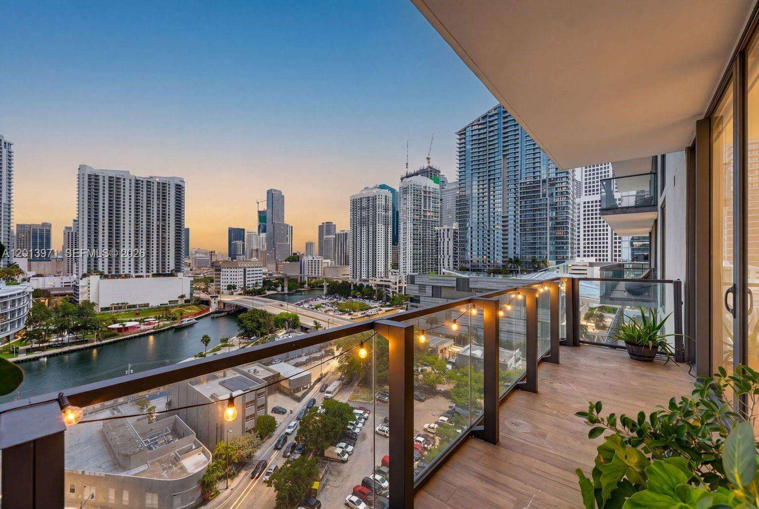 Rise Brickell at 88 7 St, Miami, FL 33130 - For Sale photo 1