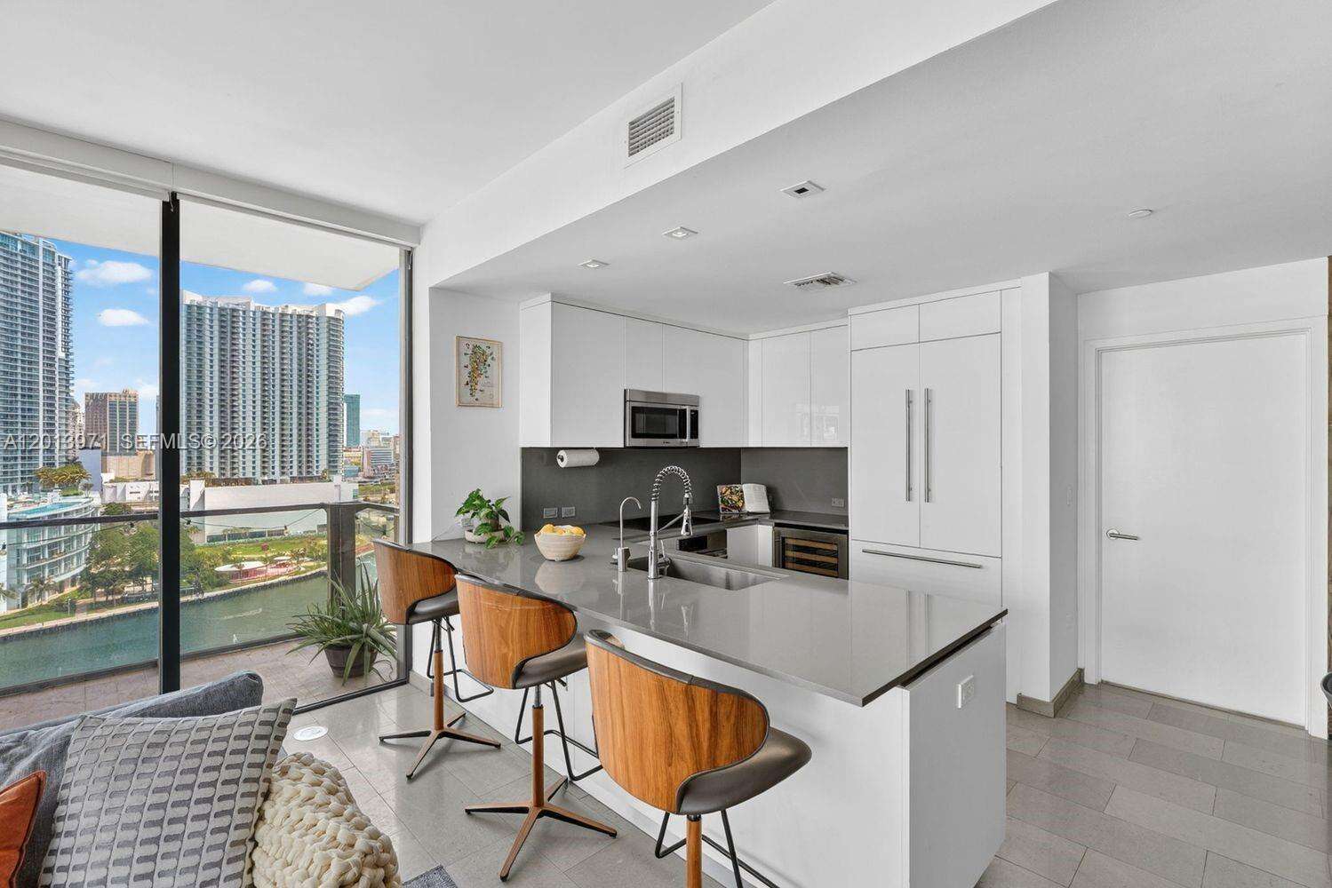 Rise Brickell at 88 7 St, Miami, FL 33130 - For Sale photo 5