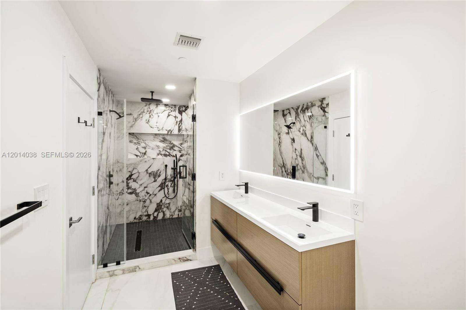 900 Biscayne at 900 Biscayne Blvd, Miami, FL 33132 - For Sale photo 8