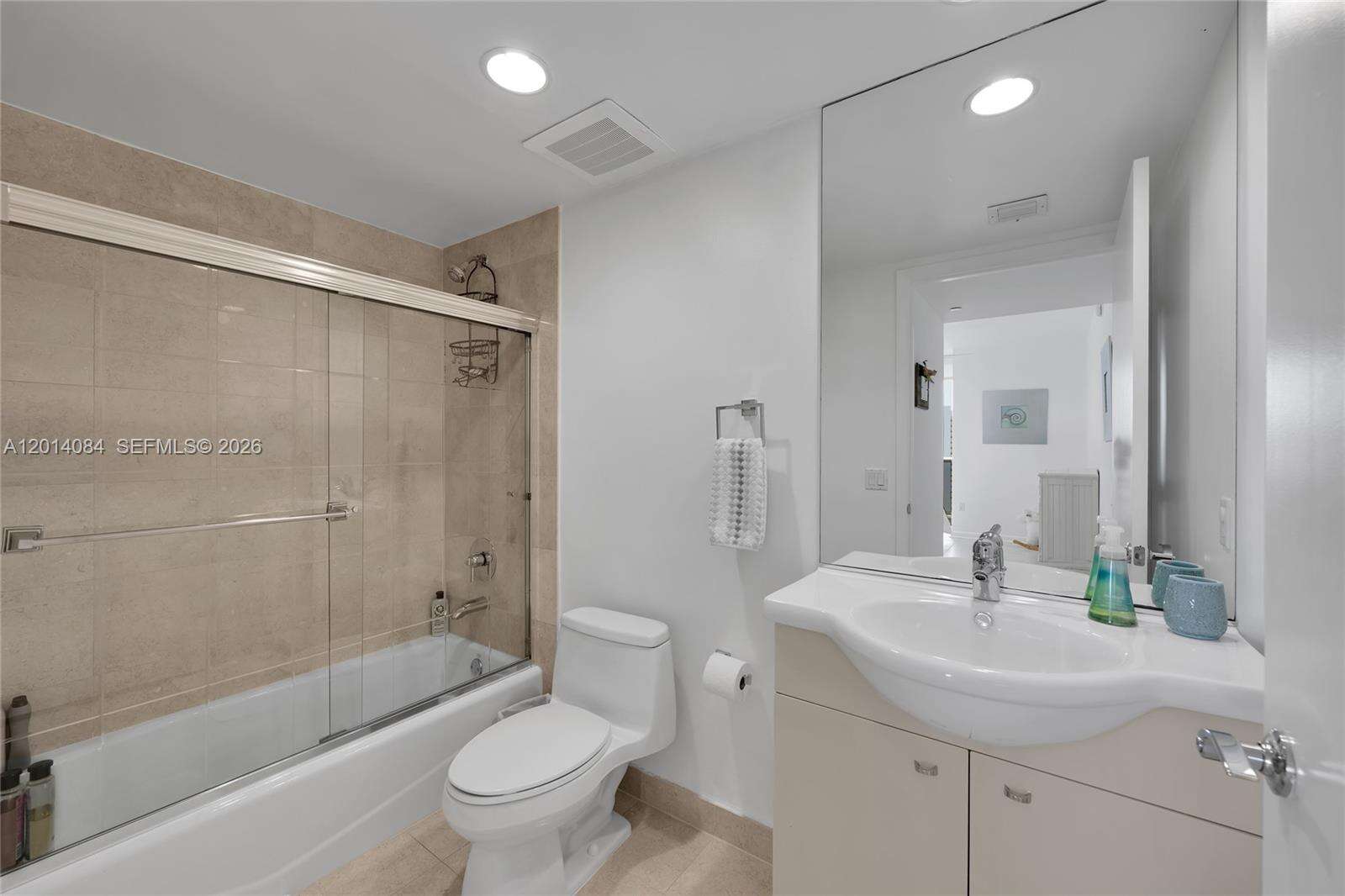 The Beach Club Two at 1830 Ocean Dr, Hallandale Beach, FL 33009 - For Sale photo 22