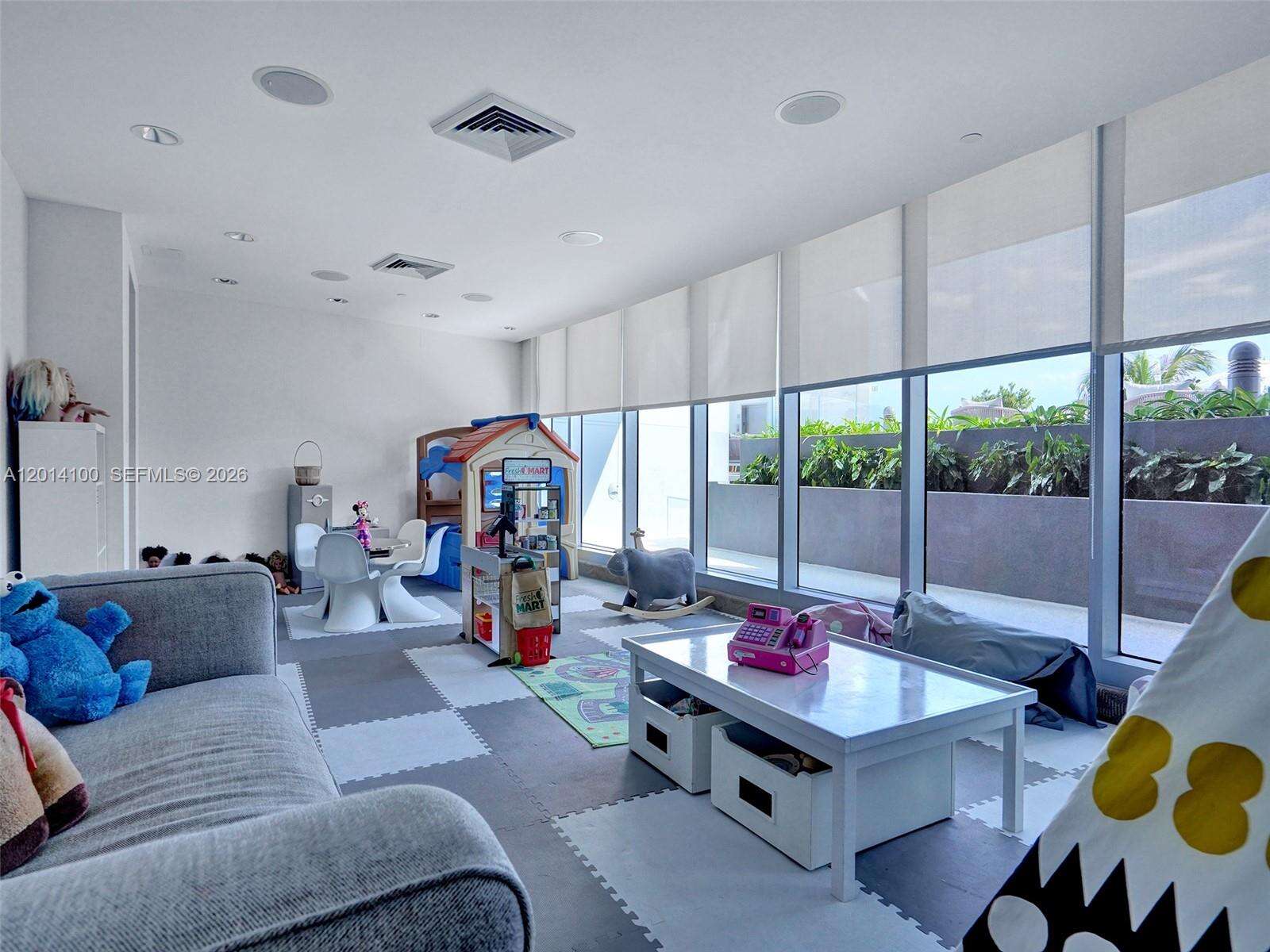 Jade Beach at 17001 Collins Ave, Sunny Isles Beach, FL 33160 - For Sale photo 24