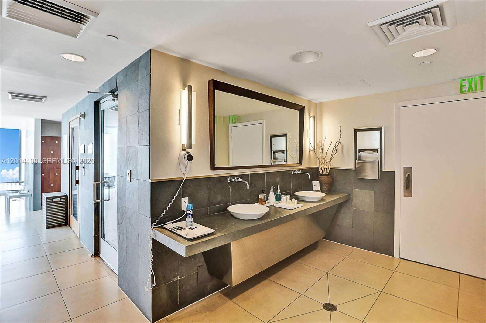 Jade Beach at 17001 Collins Ave, Sunny Isles Beach, FL 33160 - For Sale photo 35