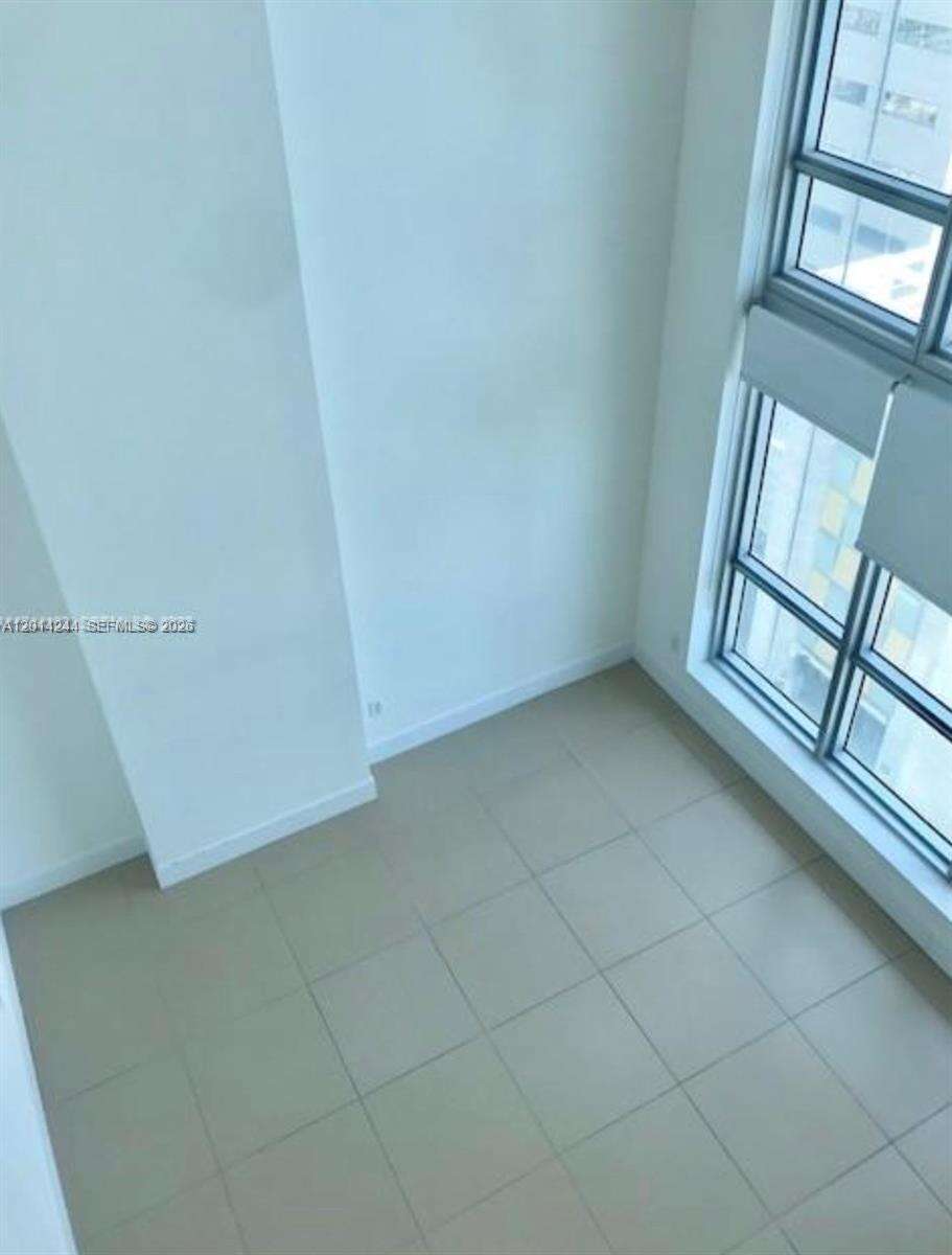 Met 1 at 300 Biscayne Blvd, Miami, FL 33131 - For Sale photo 4
