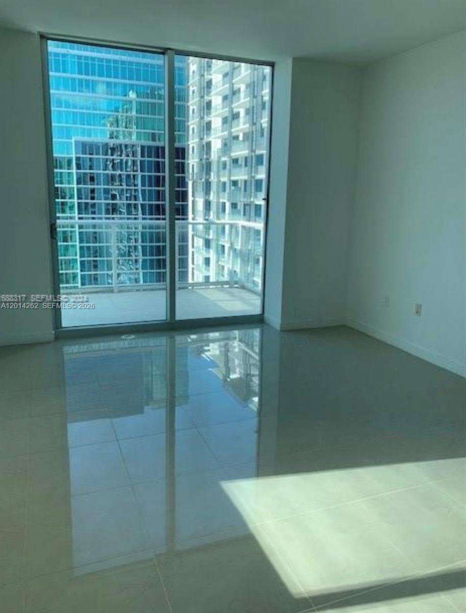Met 1 at 300 Biscayne Blvd, Miami, FL 33131 - For Sale photo 3