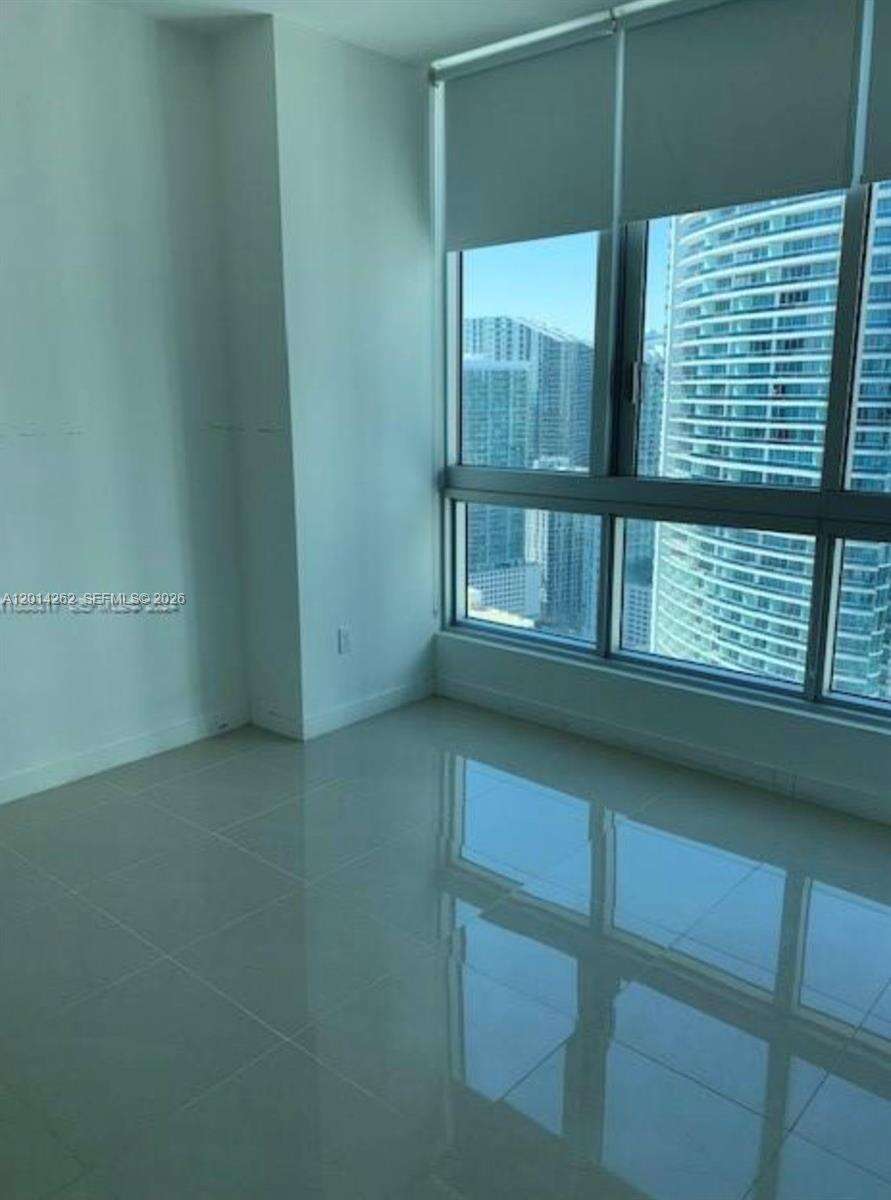 Met 1 at 300 Biscayne Blvd, Miami, FL 33131 - For Sale photo 5
