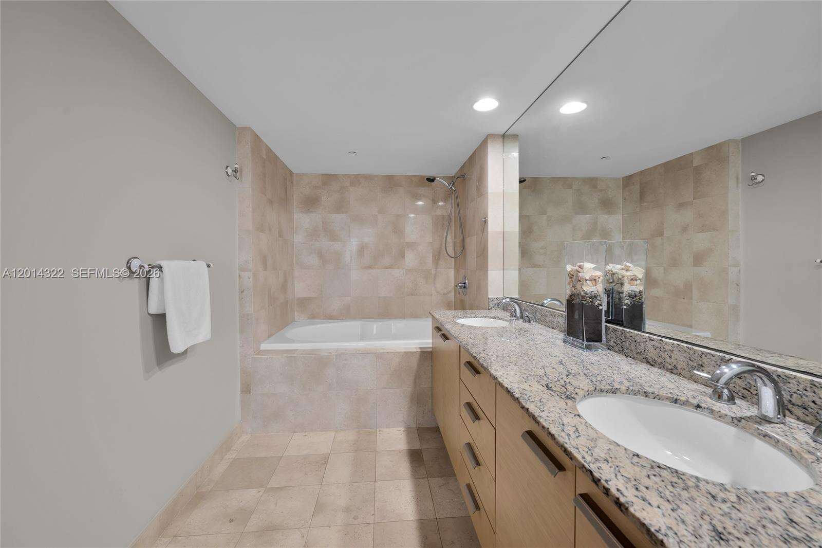 The Beach Club Three at 1800 Ocean Dr, Hallandale Beach, FL 33009 - For Sale photo 18