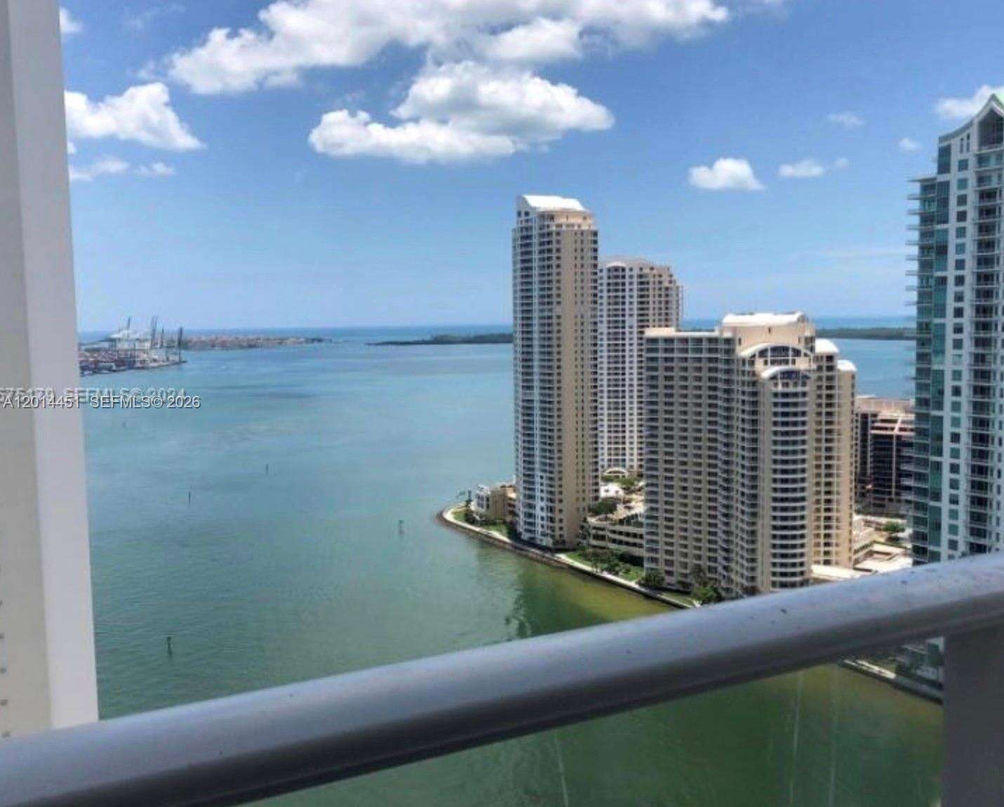 Met 1 at 300 Biscayne Blvd, Miami, FL 33131 - For Sale photo 1