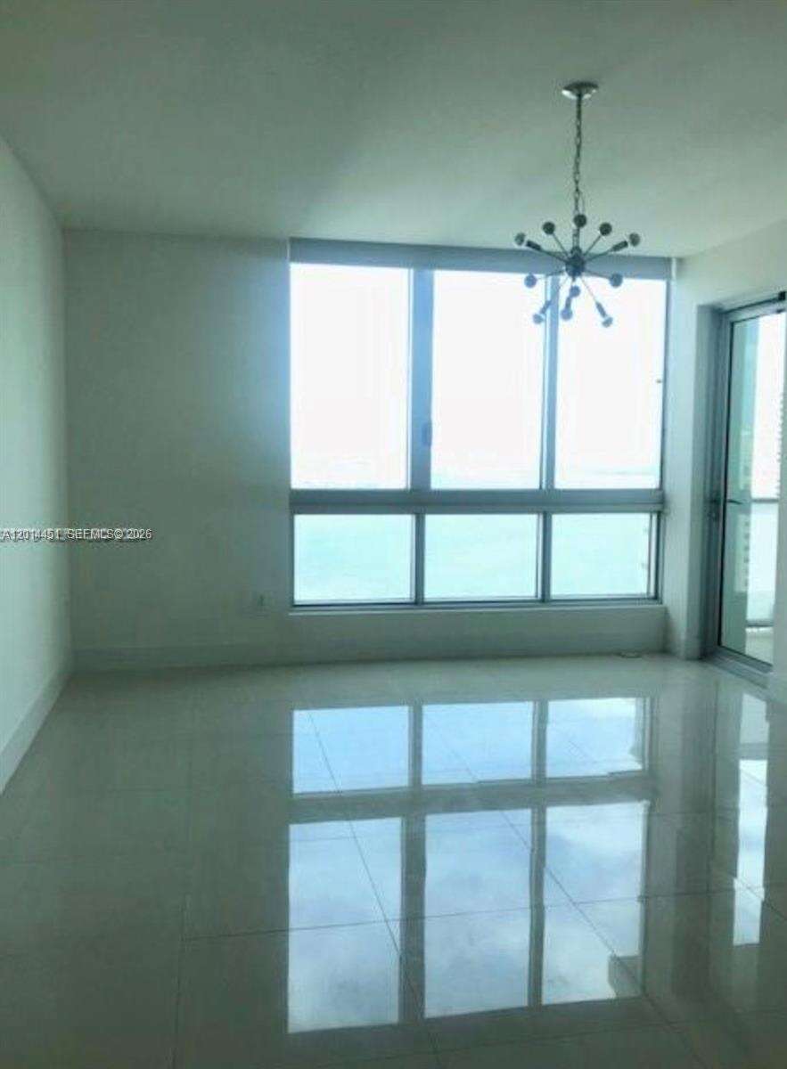 Met 1 at 300 Biscayne Blvd, Miami, FL 33131 - For Sale photo 2