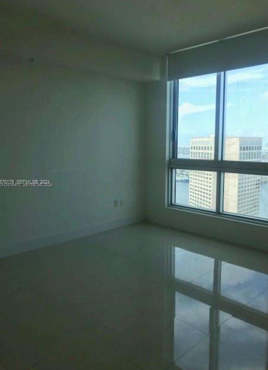 Met 1 at 300 Biscayne Blvd, Miami, FL 33131 - For Sale photo 3