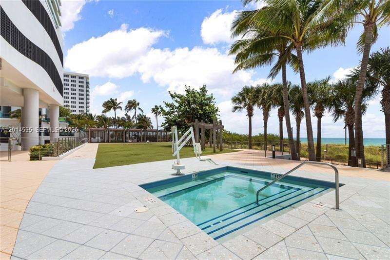 Central Carillon at 6801 Collins Ave, Miami Beach, FL 33141 - For Sale photo 24