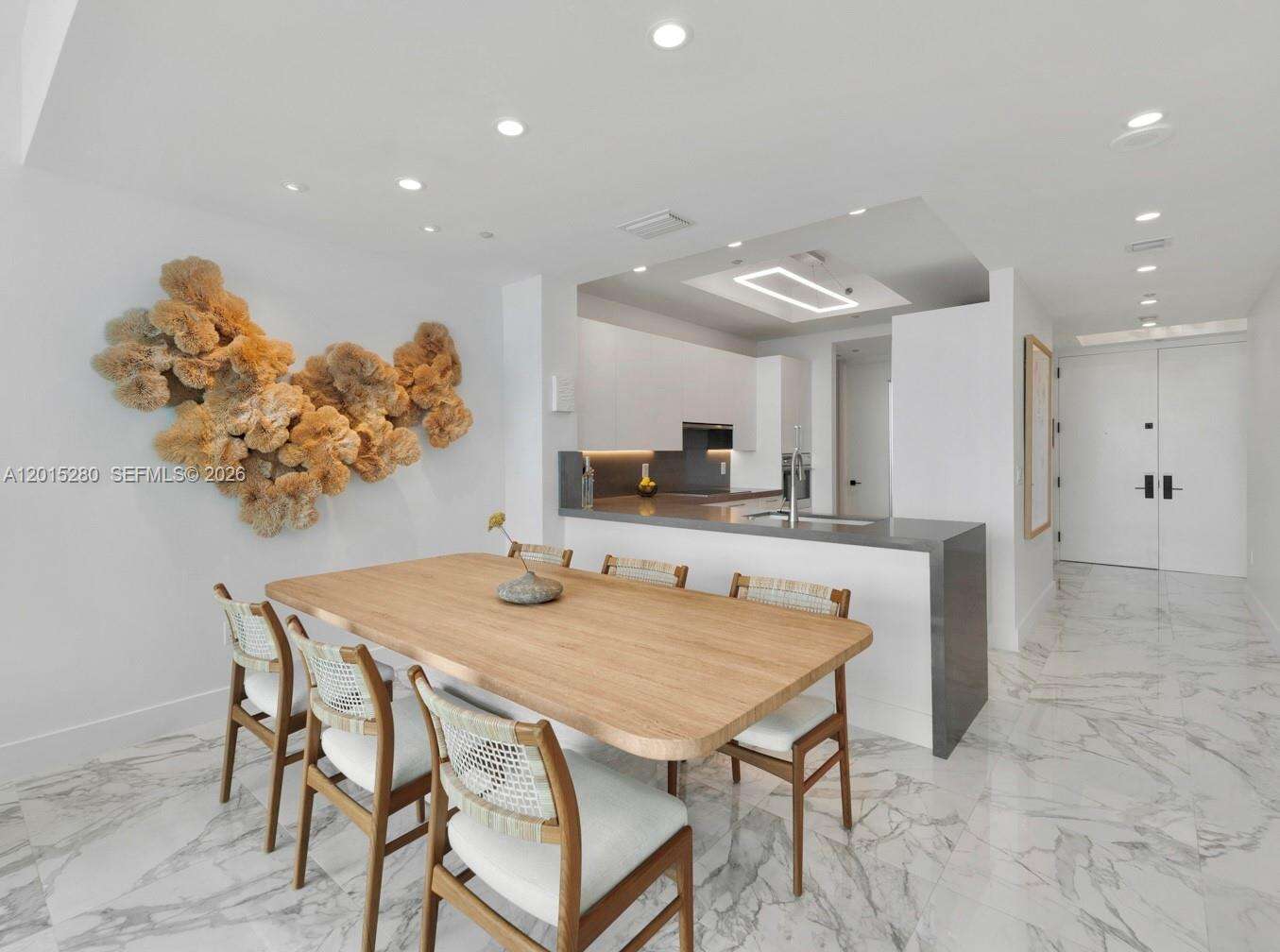 Continuum South Tower at 100 Pointe Dr, Miami Beach, FL 33139 - For Sale photo 18