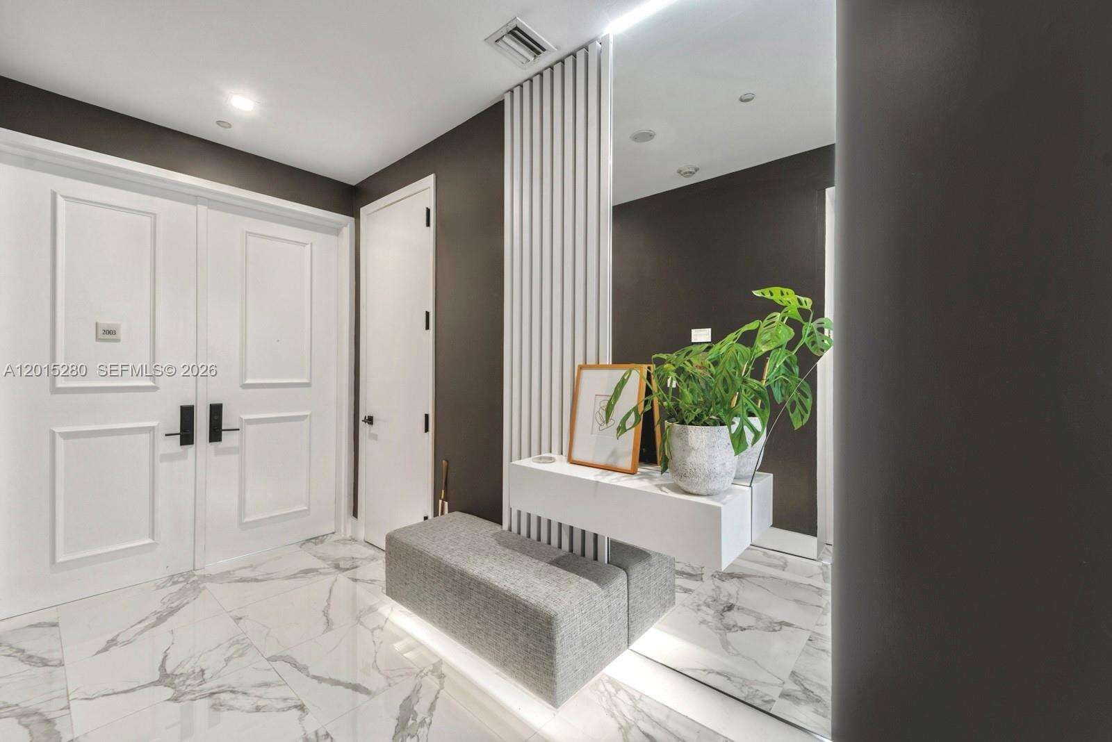 Continuum South Tower at 100 Pointe Dr, Miami Beach, FL 33139 - For Sale photo 19