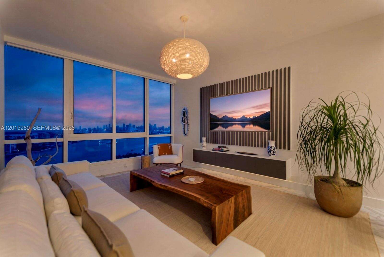 Continuum South Tower at 100 Pointe Dr, Miami Beach, FL 33139 - For Sale photo 21