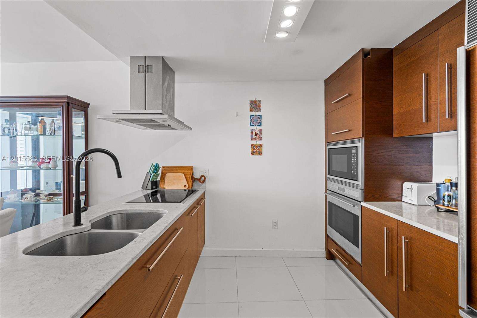 Icon Brickell 1 at 465 Brickell Ave, Miami, FL 33131 - For Sale photo 13