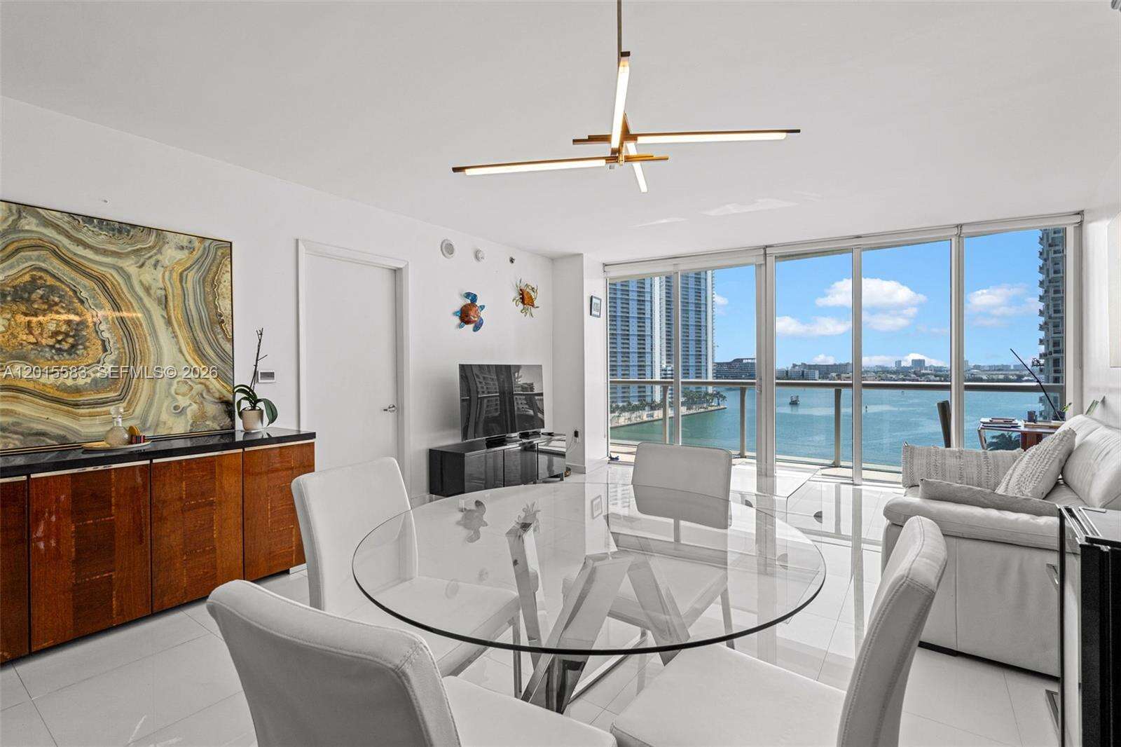Icon Brickell 1 at 465 Brickell Ave, Miami, FL 33131 - For Sale photo 5