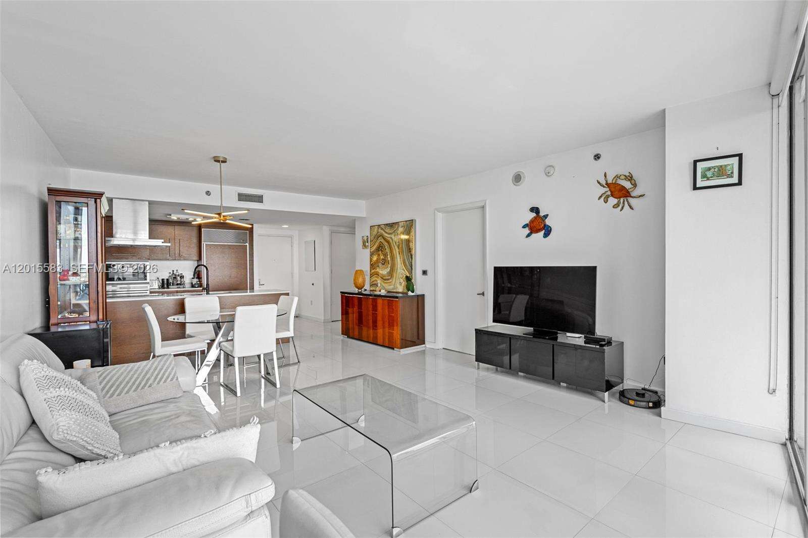 Icon Brickell 1 at 465 Brickell Ave, Miami, FL 33131 - For Sale photo 9
