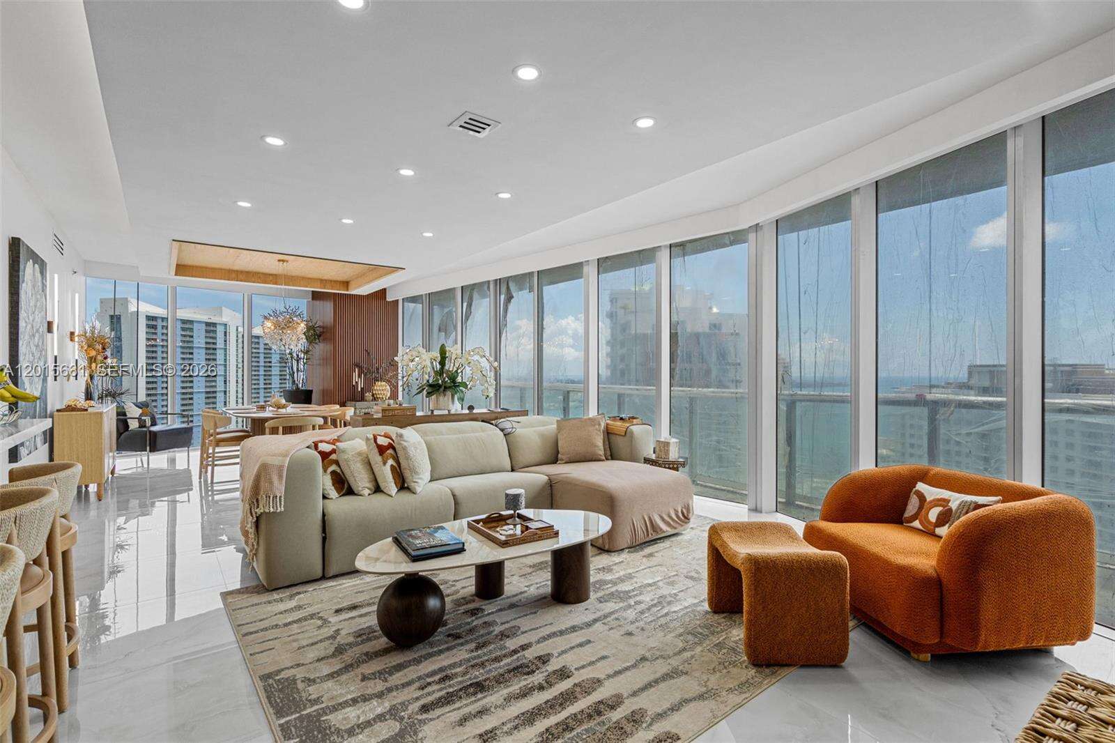 Icon Brickell 1 at 465 Brickell Ave, Miami, FL 33131 - For Sale photo 1